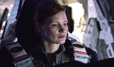 Commander Melissa Lewis (Jessica Chastain)
